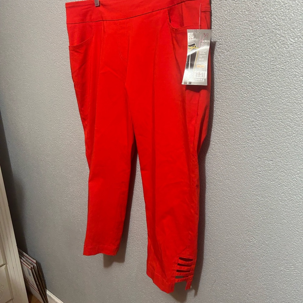 Nwt Slim-satin by Multipuled red Capri pants size 14w - Picture 4 of 12